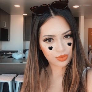 Meet your Posher, Giselle